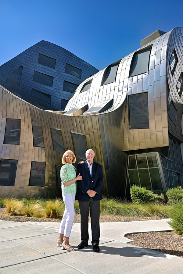Cheryl and Terry Holden in front of the Cleveland Clinic Lou Ruvo Center for Brain Health